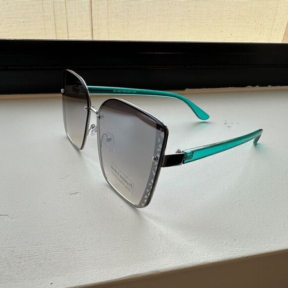 New Fashion Sunglasses Large Frames, Light Weight, Mixed Metal - Picture 3 of 6